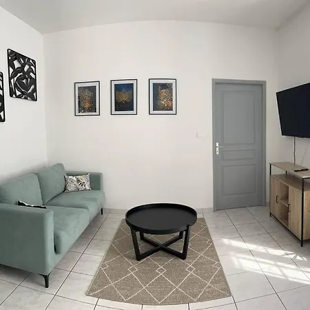 Appartement 1 Chambre Rue Faubourg De Besancon Montbéliard Buitenkant foto